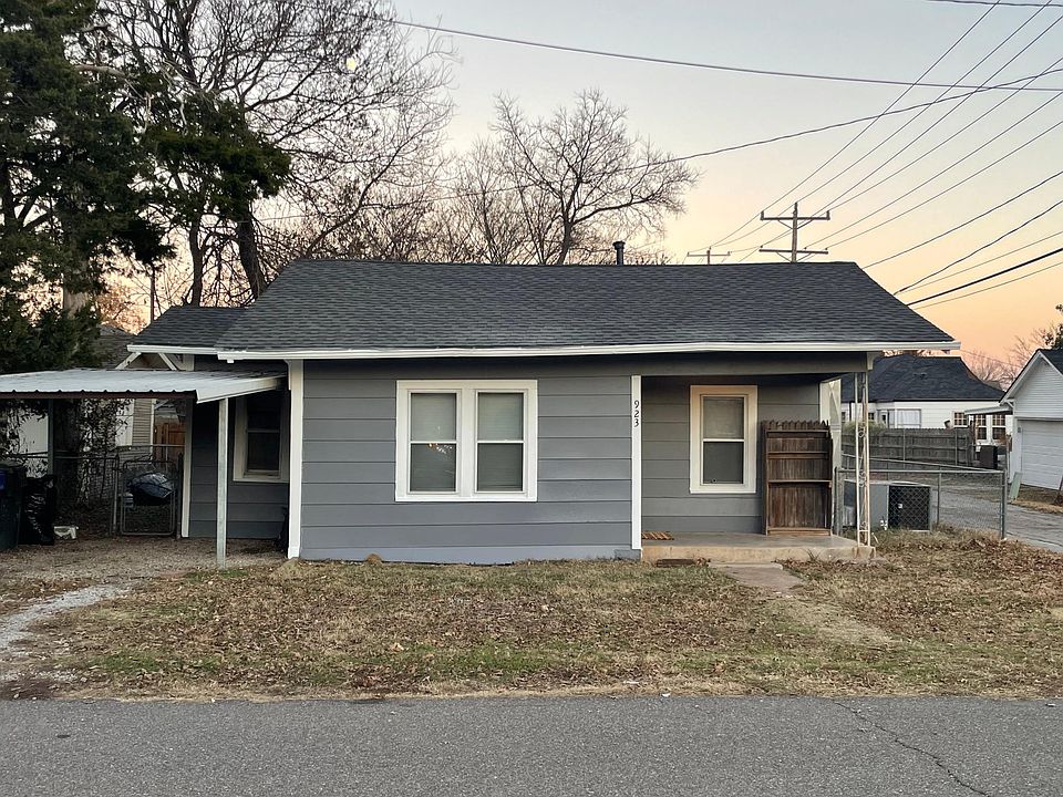 1st image of 923 Julia Ave