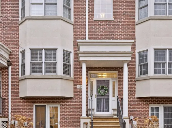 407 W Hillgrove Ave, La Grange, IL 60525