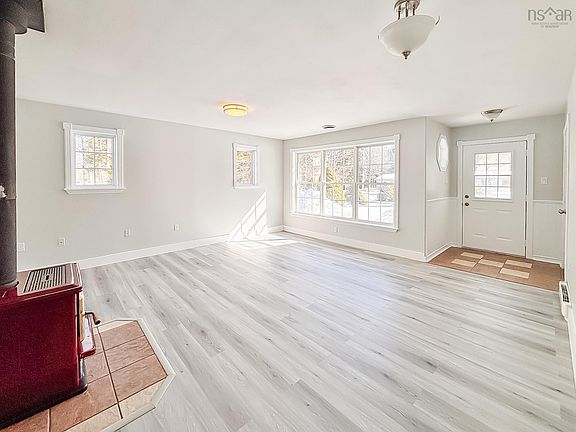 3rd image of 194 Knox Rd