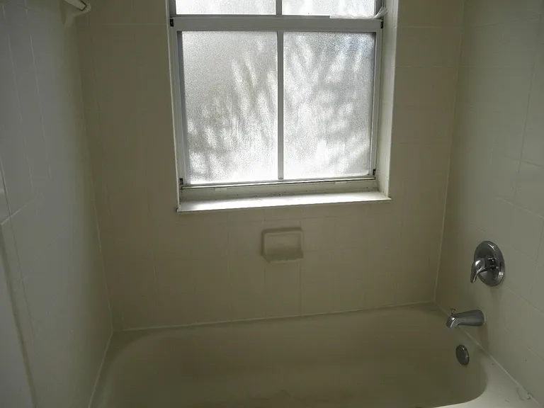 2405 Shoma Dr — Photo 16