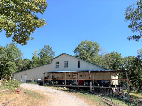 13901 N Pumpkin Hollow Rd, Proctor, OK 74457