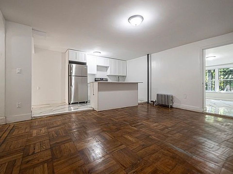1st image of 182 Vernon Ave APT 1