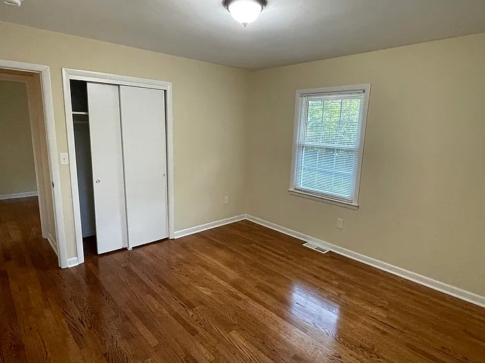 406 Bryan St — Photo 16