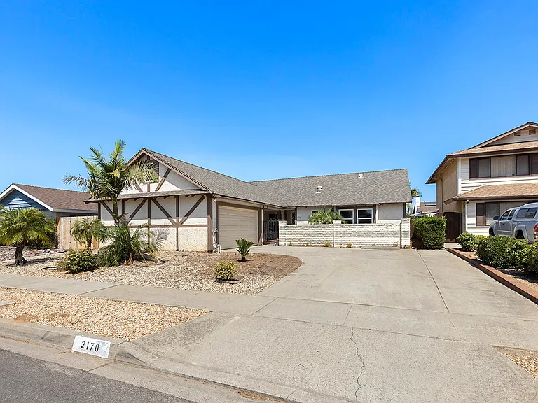 2170 Jefferson Ave — Photo 3