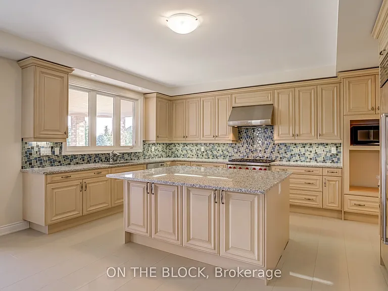 24 Whitewood Dr — Photo 26