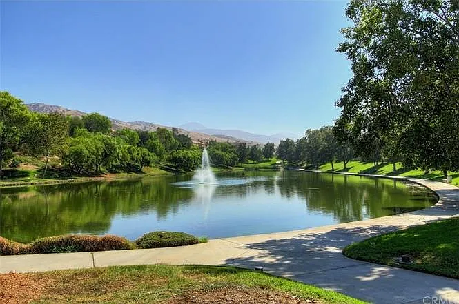 7593 Cloverhill Dr — Photo 14