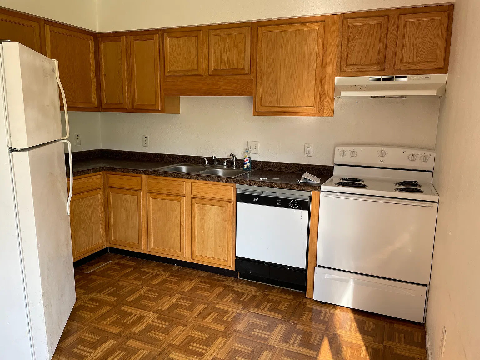 2 bed, 1.5 bath, 1000 sqft, $1,000 — Photo 2