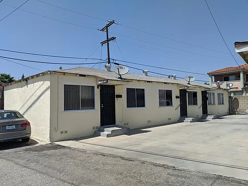 7115 3/4 Perry Rd Photo 1