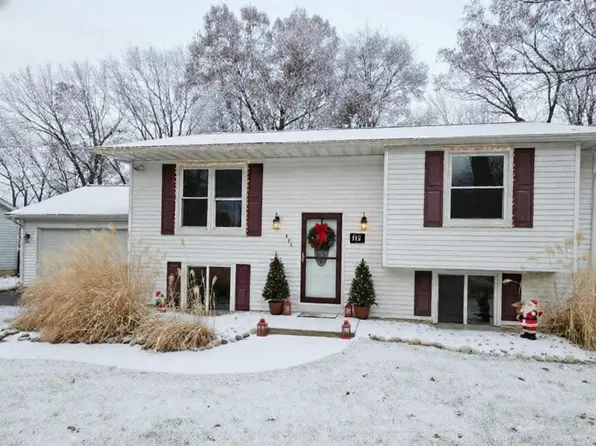 623 Glenview Cir, Plainwell, MI 49080