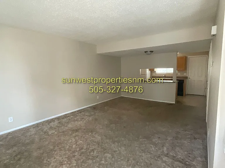320 N Court Ave — Photo 3