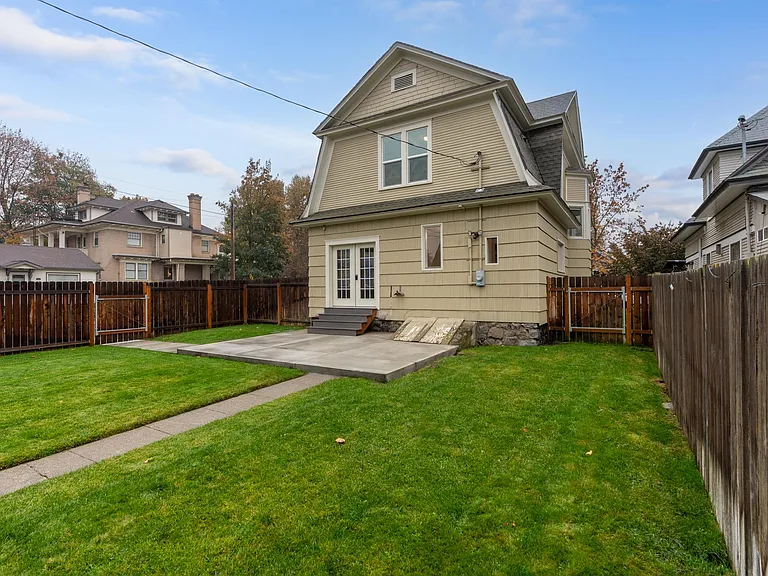 1728 W 11th Ave — Photo 29