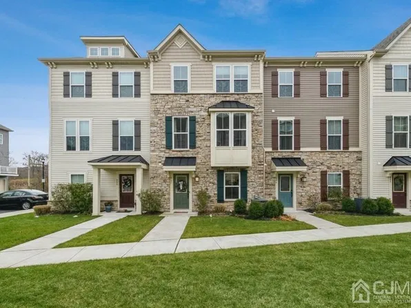 807 Bayside Ct #807, South Amboy, NJ 08879