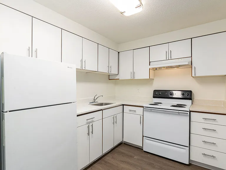 Bridgeview Flats — Photo 19