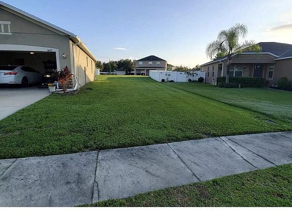 3rd image of 4621 Harts Brook Ln