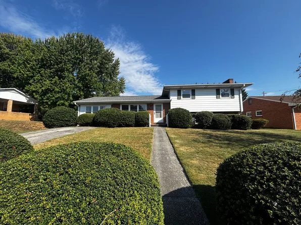 1511 Narcissus St, Salem, VA 24153