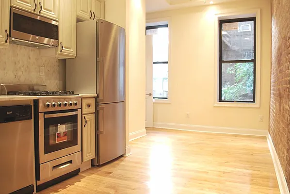 Rented by Compass | media 16