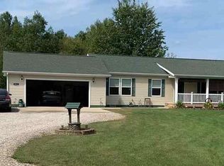 4911 Wilson Dr, Gladwin, MI 48624