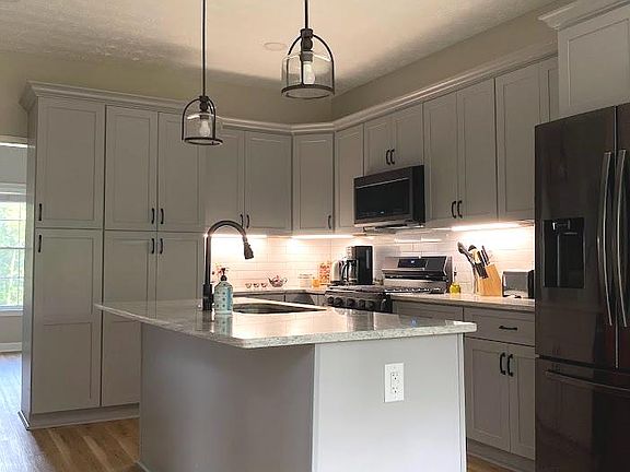 3rd image of 2680 Sandstone Dr