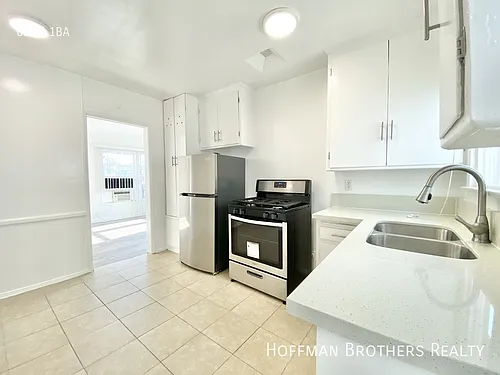 1518 Laurel Canyon Blvd #10 Photo 1