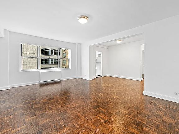 2nd image of 136 E 55th St APT 5Q