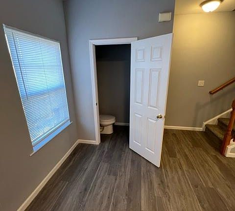 4th image of 302 Camerton Ln