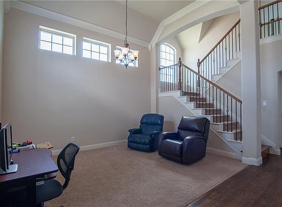 2nd image of 438 Desert Willow Ln
