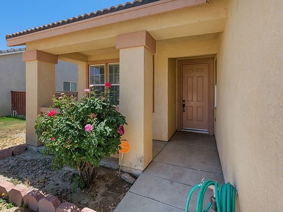 3rd image of 1477 Corona St