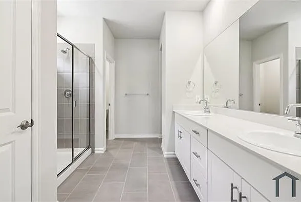 701 Easthill Dr — Photo 23