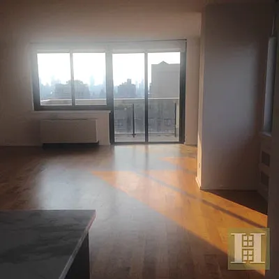 Rented by Halstead Real Estate | media 27