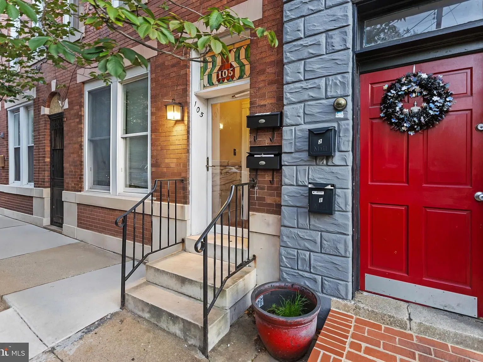 3 bed, 2.0 bath, 1800 sqft, $2,650 — Photo 1