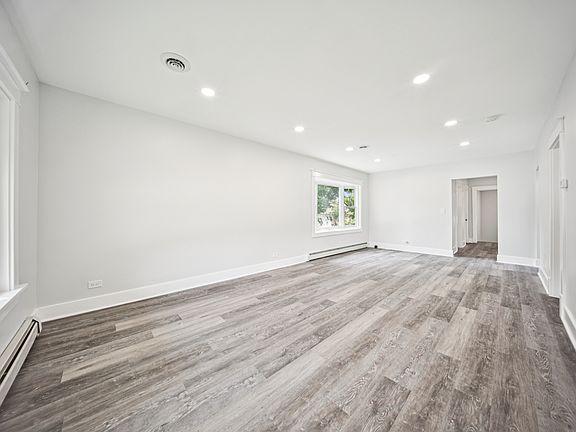 5th image of 16430 S Park Ave