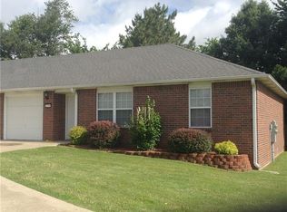 2154 Kristy Ln #B, Siloam Springs, AR 72761