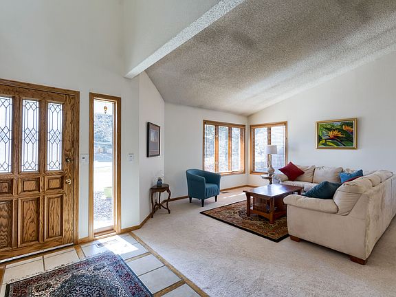 b Living Room 5 (0).jpg