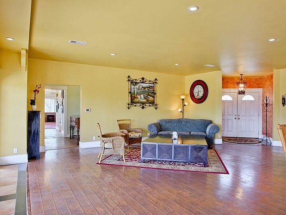 5th image of 19059 Diplomat Ave