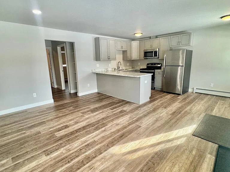 221 E 12th Ave #9 — Photo 2