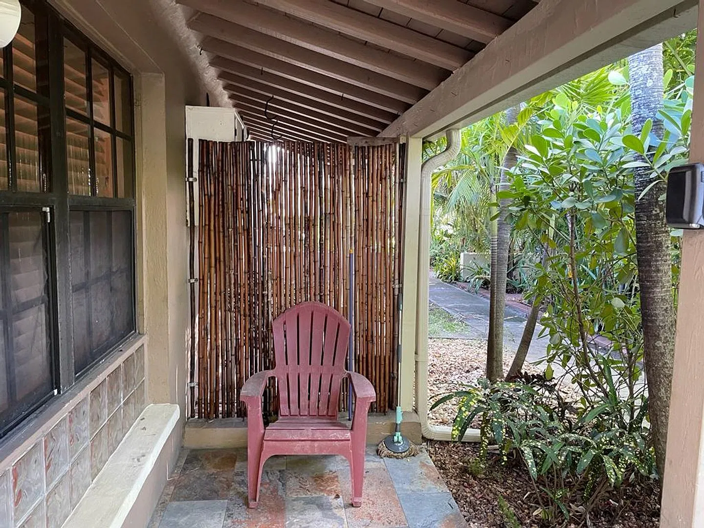 2/1 nice apt, duplex — Photo 3