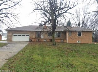 29498 White Rd, Willoughby Hills, OH 44092