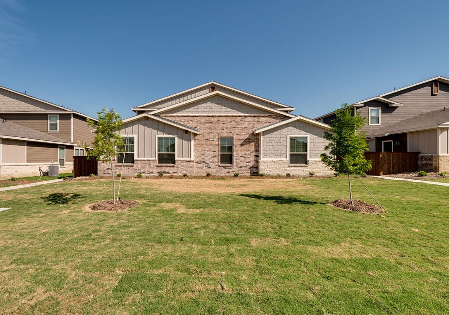 641 Harvest Moon Dr, Venus, TX 76084 | Zillow