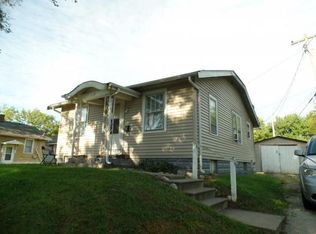 819 S Sycamore St, Decatur, IL 62522