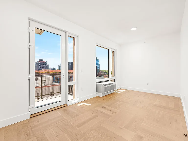 526 Baltic St #6D — Photo 2