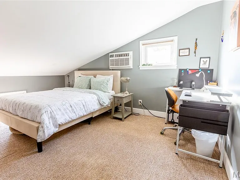 906 Hickory St — Photo 15