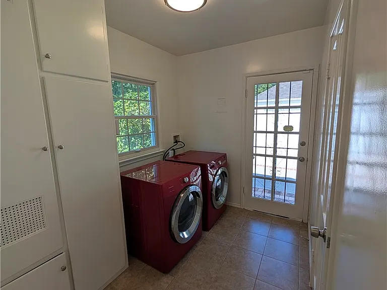582 N Sunnyslope Ave — Photo 19