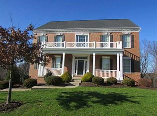 4133 Duckhorn Dr, Coraopolis, PA 15108