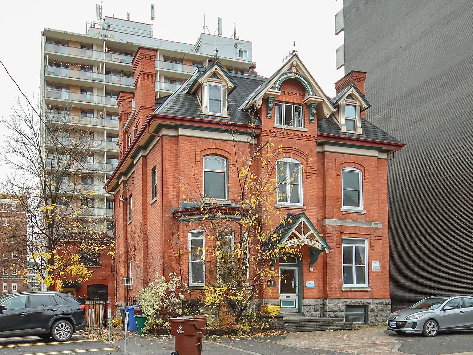 260 Somerset Street, Unit 1 - Move-In Ready! — Photo 1