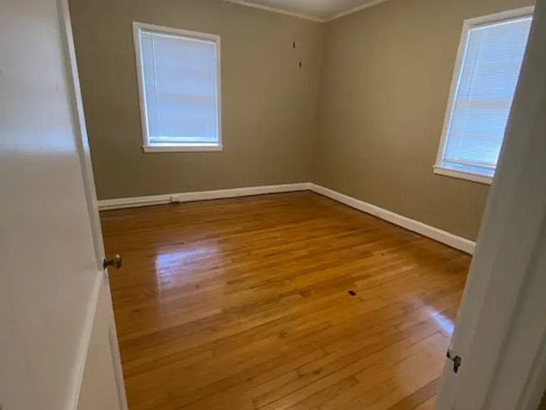 127 S Harden Street — Photo 18