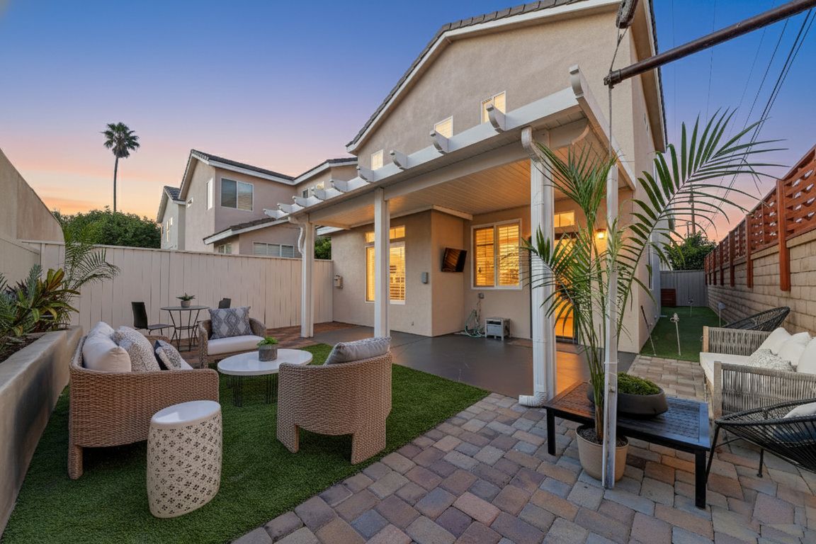 next background image