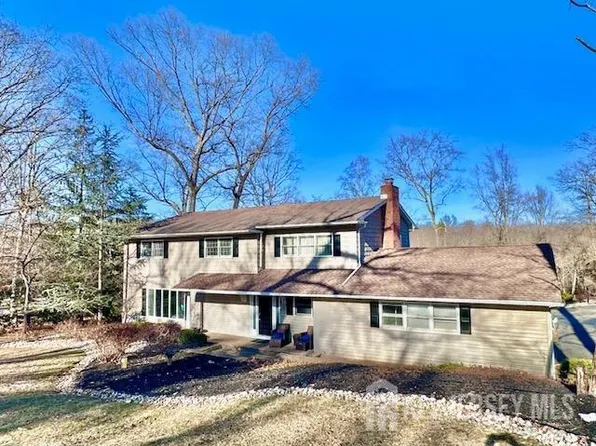 12 Warren Dr, Marlboro, NJ 07746