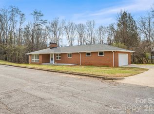 212 Shuping St, Morganton, NC 28655