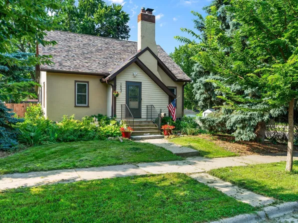 1662 4th St E, Saint Paul, MN 55106