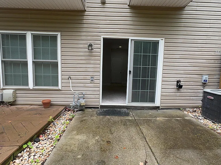 9283 Laurel Ridge Crossing Rd — Photo 31